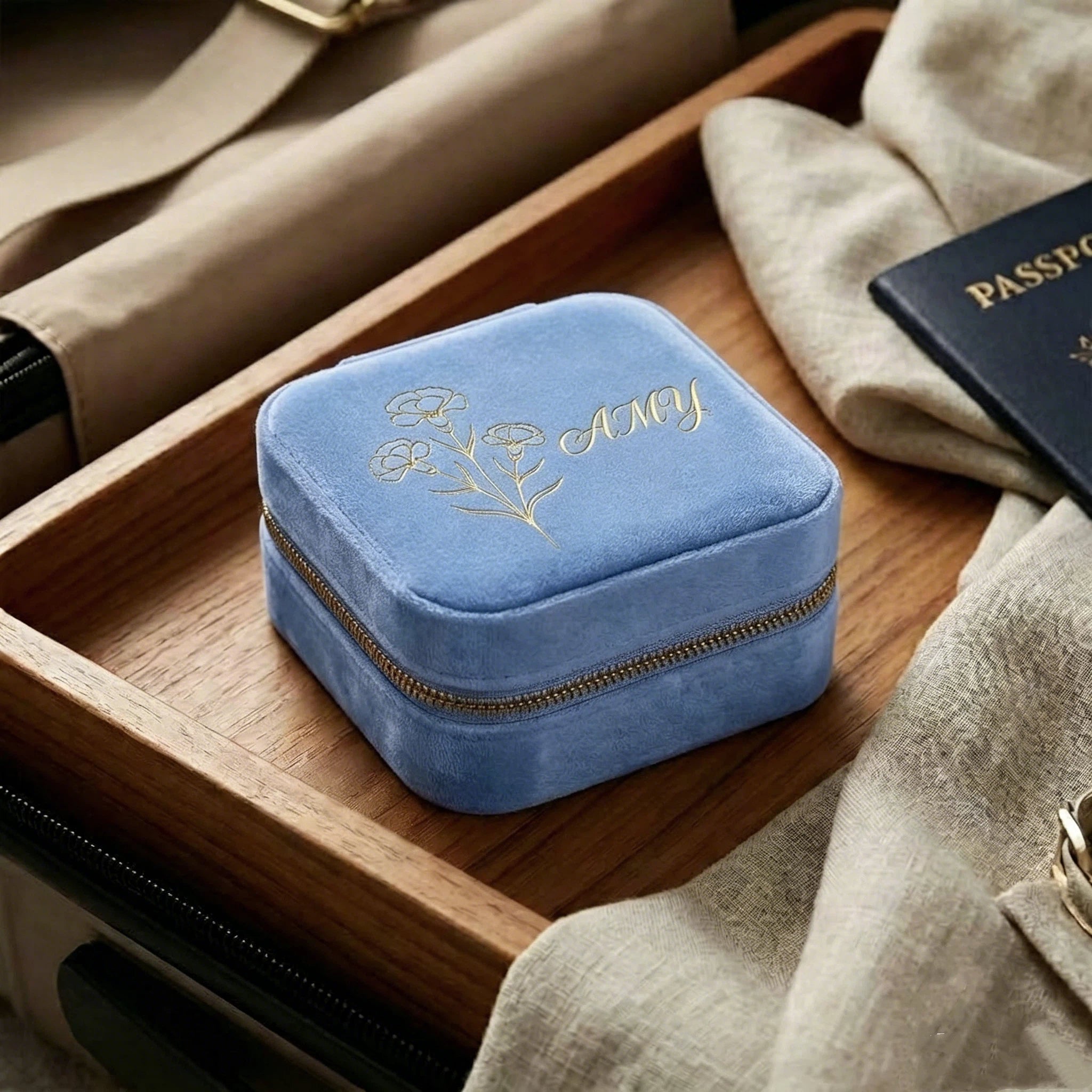 Personalized Birth Flower Velvet Jewelry Box – Custom Name Travel Jewelry Case for Women